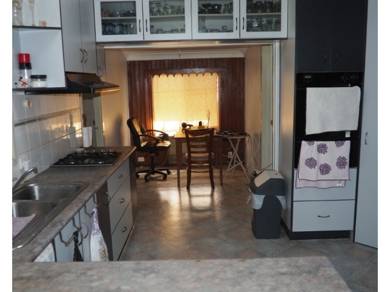 32 Eaton Street, Brooweena QLD 4620