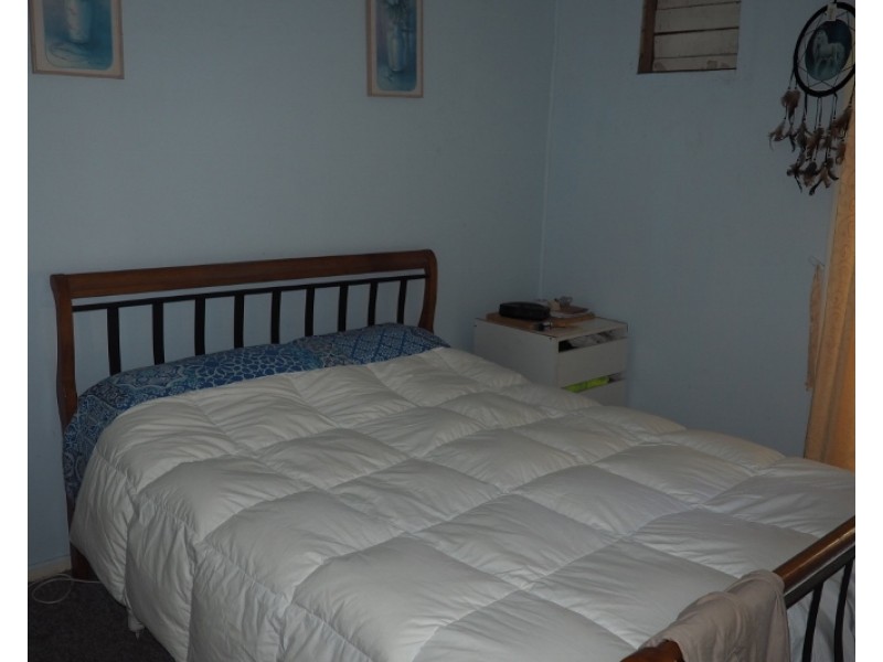 32 Eaton Street, Brooweena QLD 4620