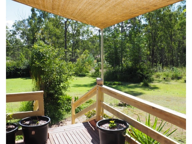 32 Eaton Street, Brooweena QLD 4620