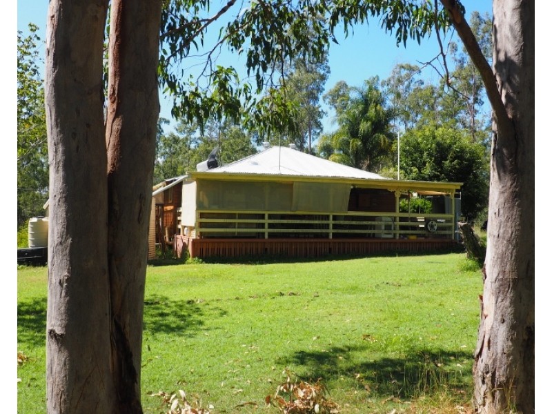 32 Eaton Street, Brooweena QLD 4620