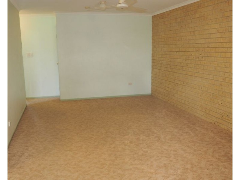 1 and 2/8 Magnolia Court, Maryborough QLD 4650