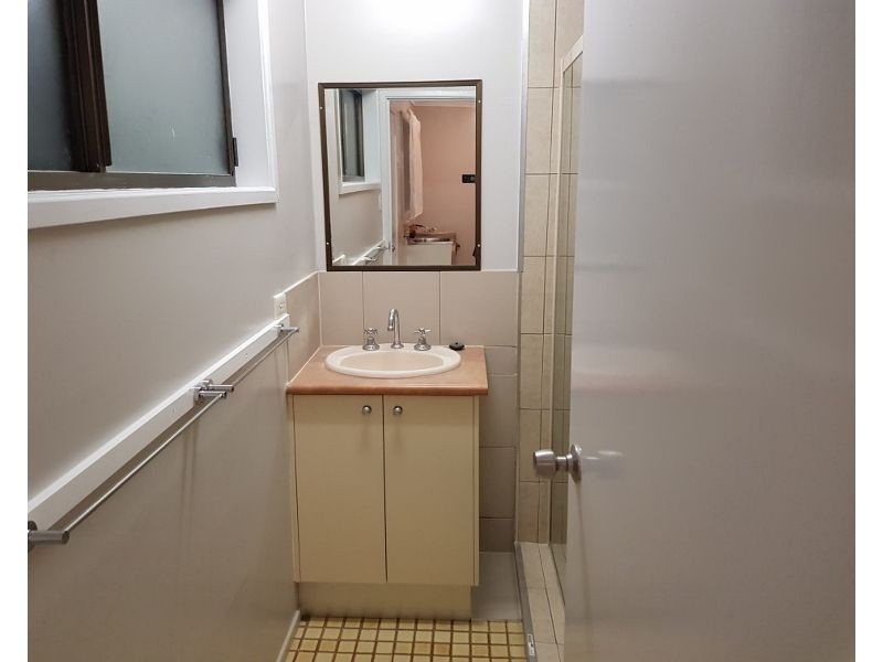 3/196 Cambridge Street, Granville QLD 4650