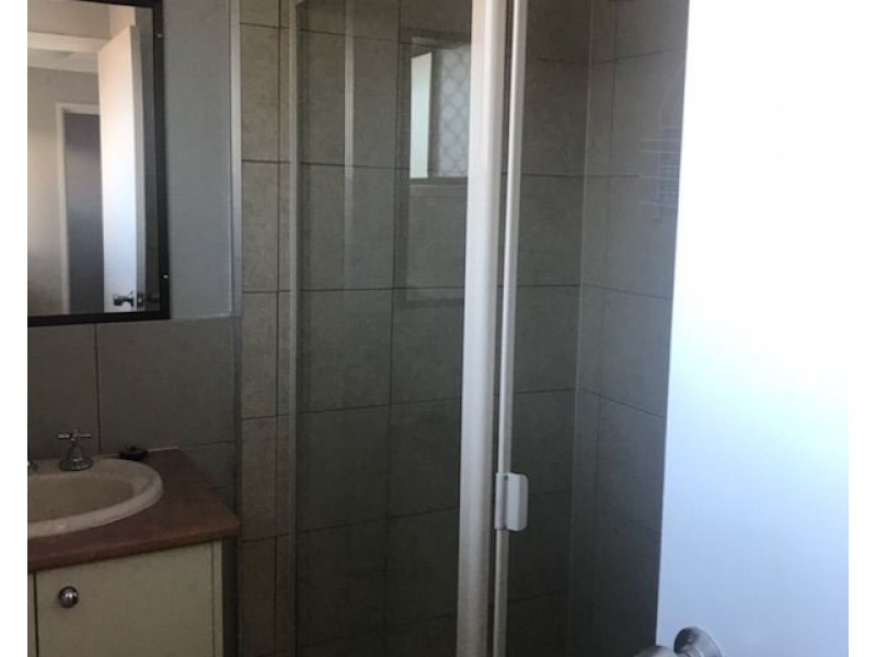 3/196 Cambridge Street, Granville QLD 4650