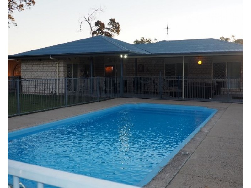 196 Charles Bruce Drive, Oakhurst QLD 4650