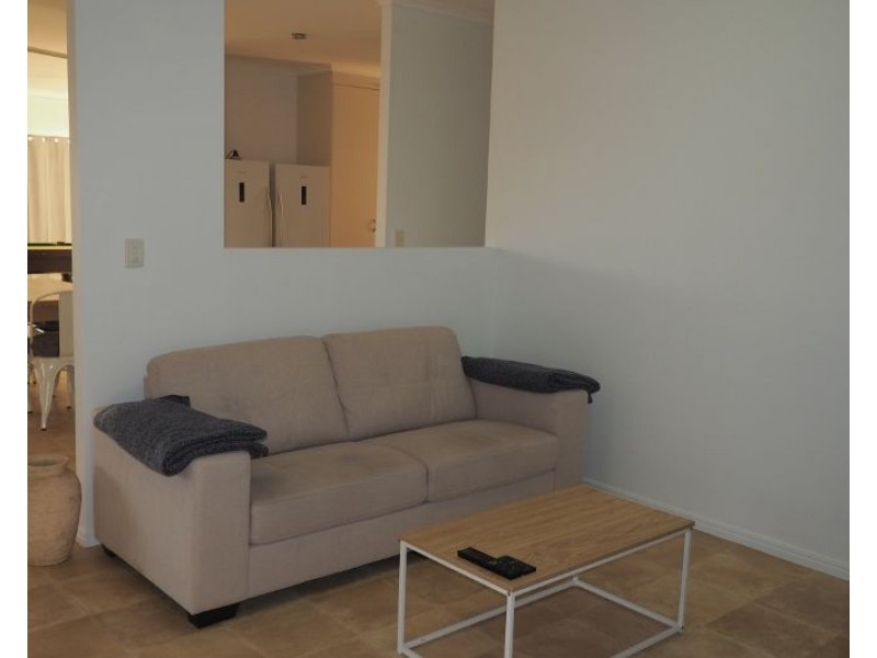 196 Charles Bruce Drive, Oakhurst QLD 4650