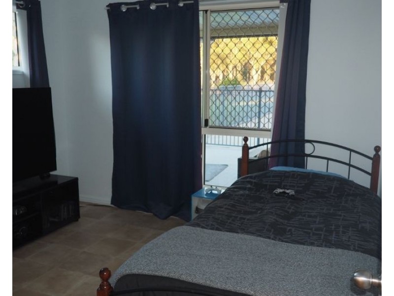 196 Charles Bruce Drive, Oakhurst QLD 4650