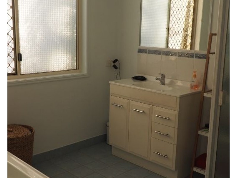 196 Charles Bruce Drive, Oakhurst QLD 4650