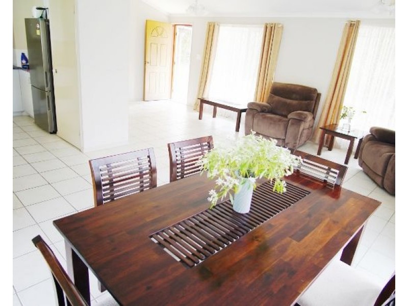 51 Vaughan Street, Aldershot QLD 4650