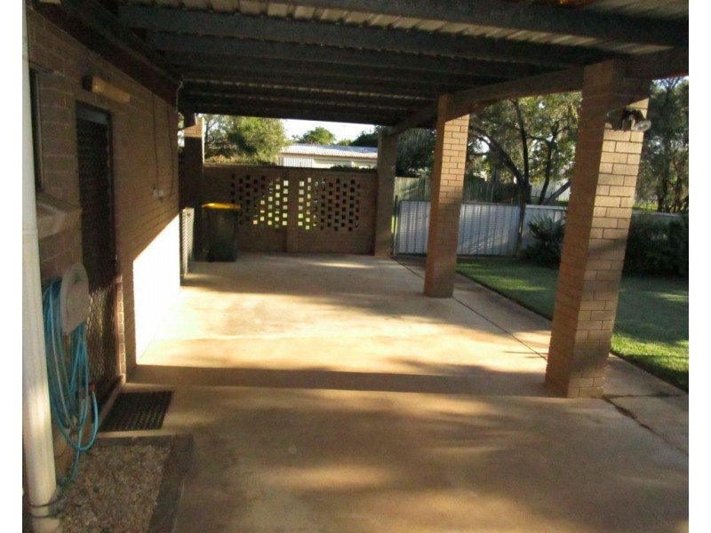 10 Jocelyn Parade, Granville QLD 4650