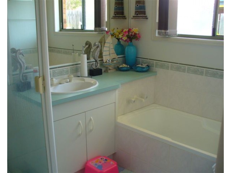 4 Satinwood Close, Tinana QLD 4650