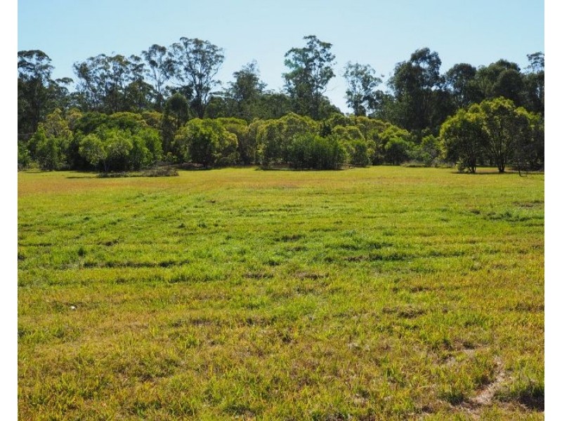 98 Dunford Road East, Grahams Creek QLD 4650