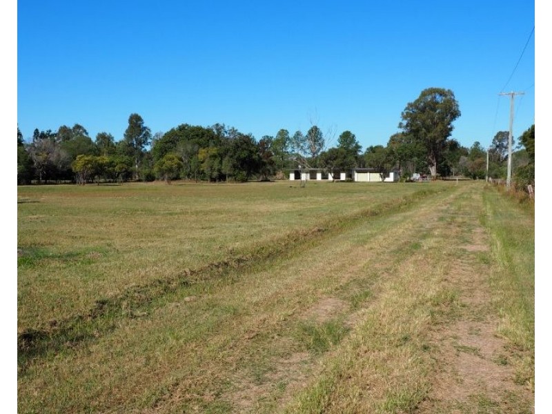 98 Dunford Road East, Grahams Creek QLD 4650