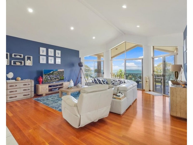 101 Esplanade, Point Vernon QLD 4655