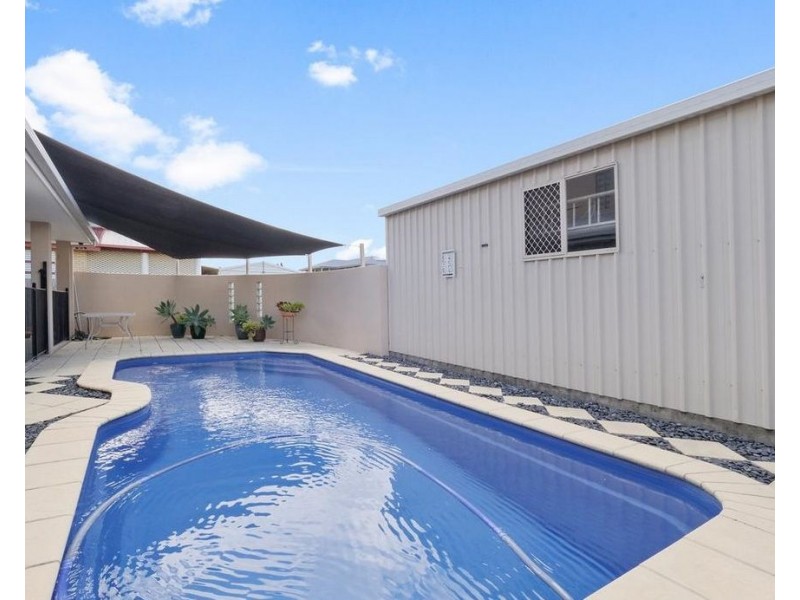 101 Esplanade, Point Vernon QLD 4655