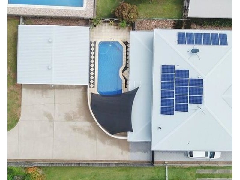 101 Esplanade, Point Vernon QLD 4655