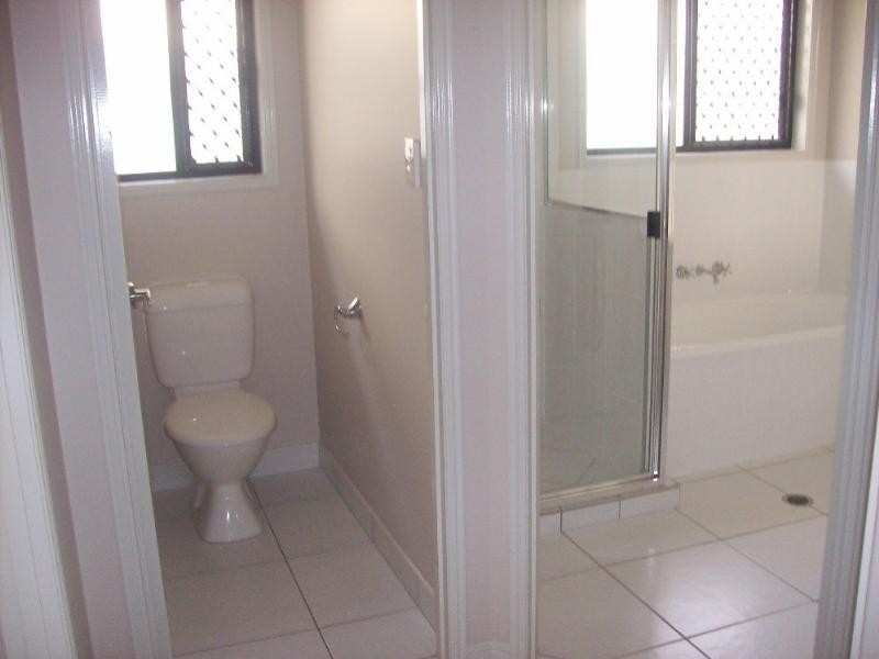 44 Cardigan Street, Granville QLD 4650