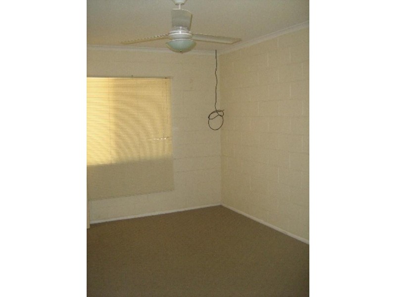 1 Kingfisher Parade, Toogoom QLD 4655