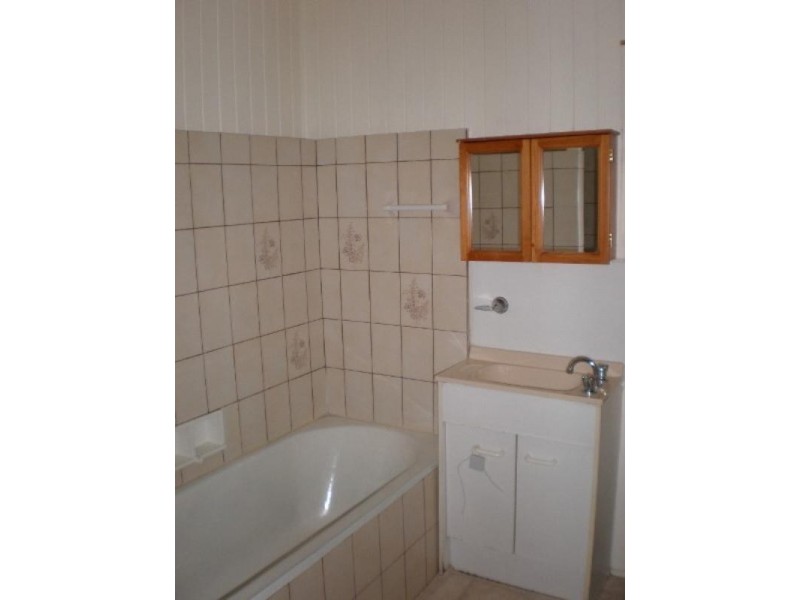 8 Aberdeen Avenue, Maryborough QLD 4650