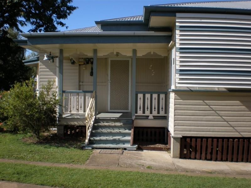 8 Aberdeen Avenue, Maryborough QLD 4650