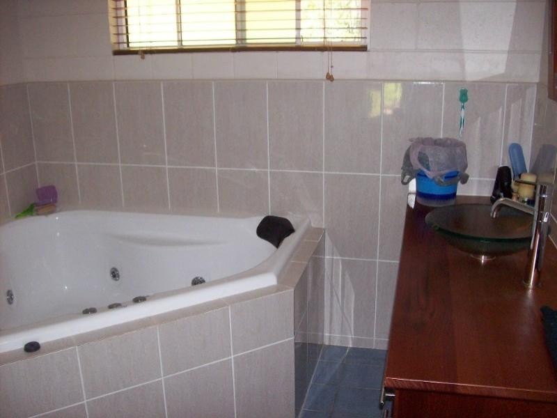 160 Philip Drive, Tinana QLD 4650