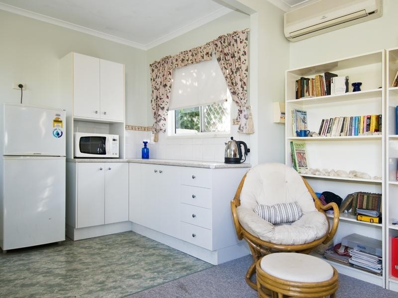 Point Vernon QLD 4655