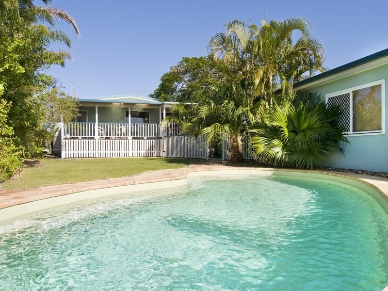 Point Vernon QLD 4655