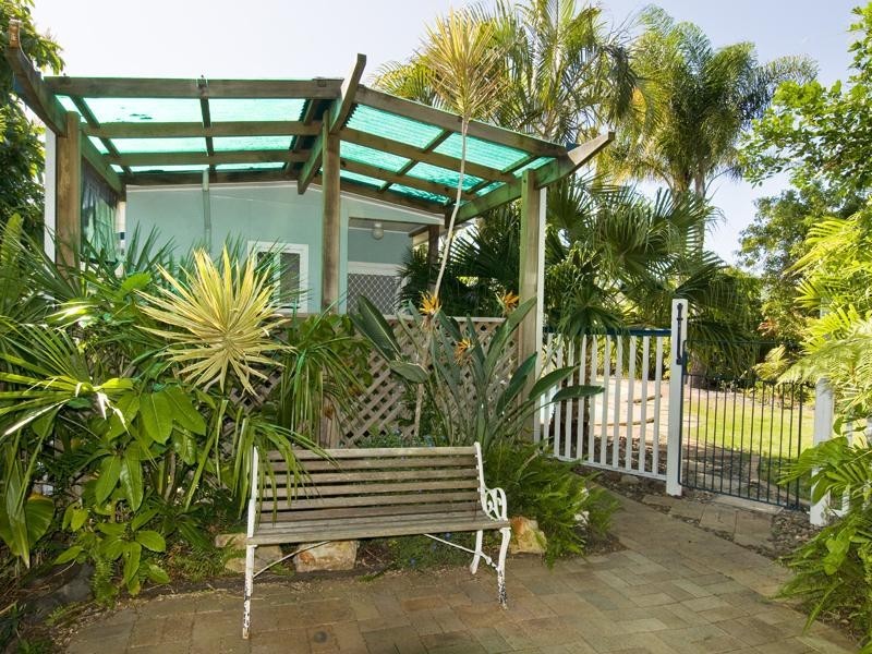 Point Vernon QLD 4655