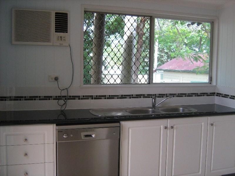 14 Meredith Street, Maryborough QLD 4650