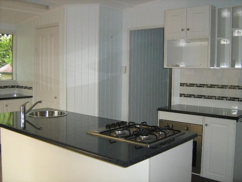 14 Meredith Street, Maryborough QLD 4650