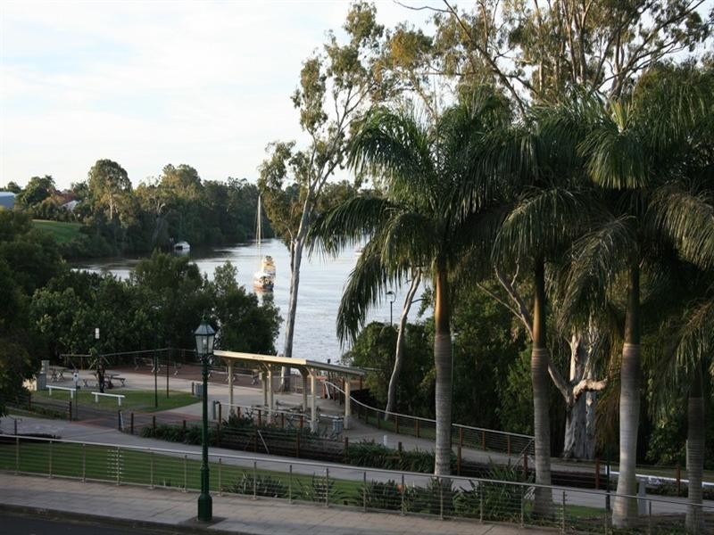 82 Wharf Street, Maryborough QLD 4650