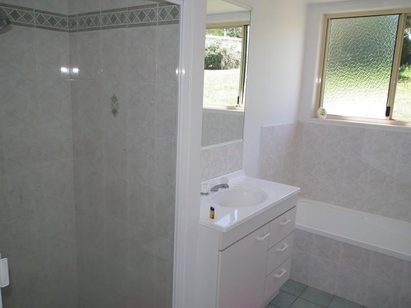 15 Dale Street, Tiaro QLD 4650