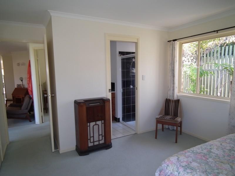 15 Dale Street, Tiaro QLD 4650