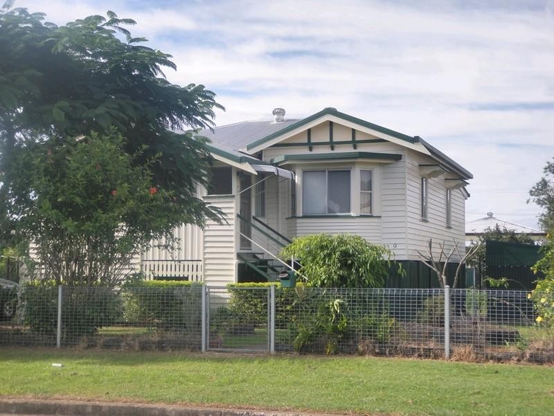 9 Muriel Street, Maryborough QLD 4650