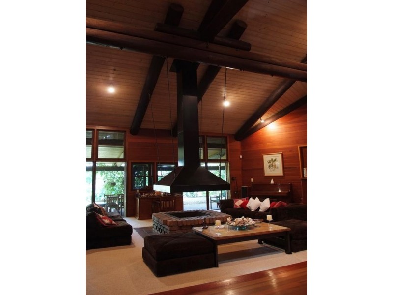 6 Mclaughlin Road, Maryborough QLD 4650