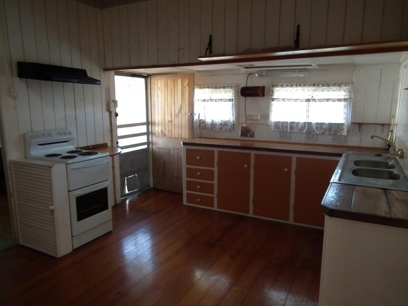 90 Odessa Street, Granville QLD 4650