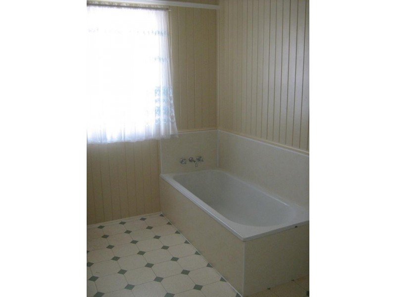 25 Amity Street, Maryborough QLD 4650