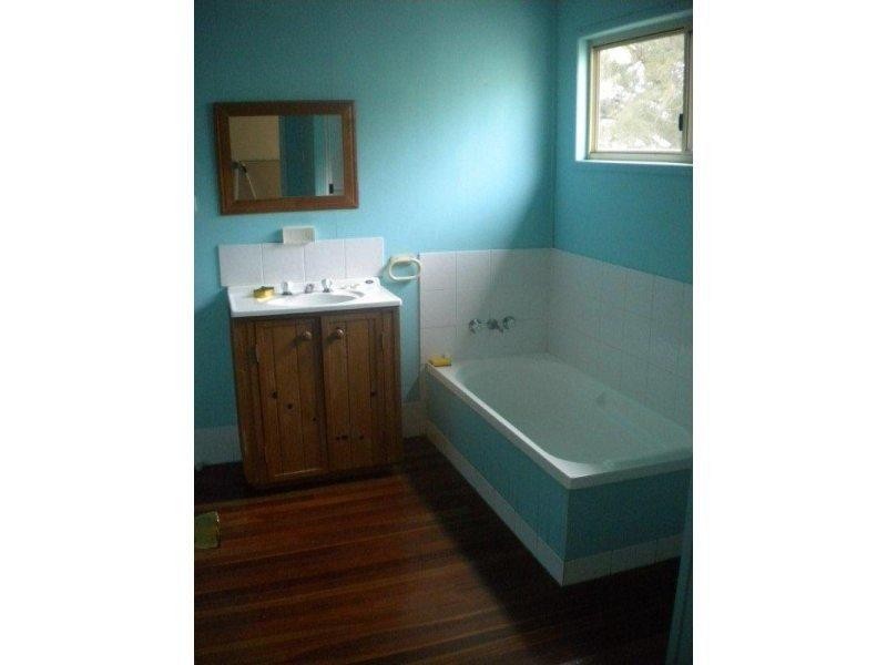 42 Steindl Street, Granville QLD 4650