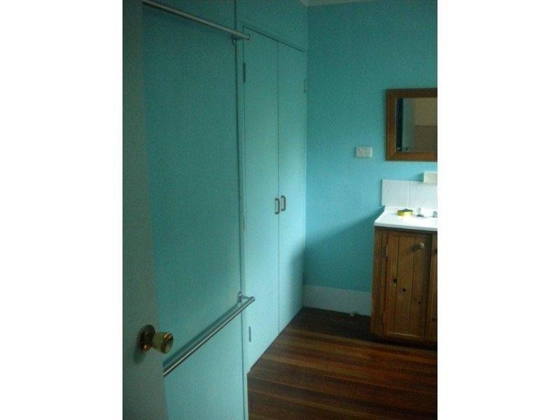 42 Steindl Street, Granville QLD 4650