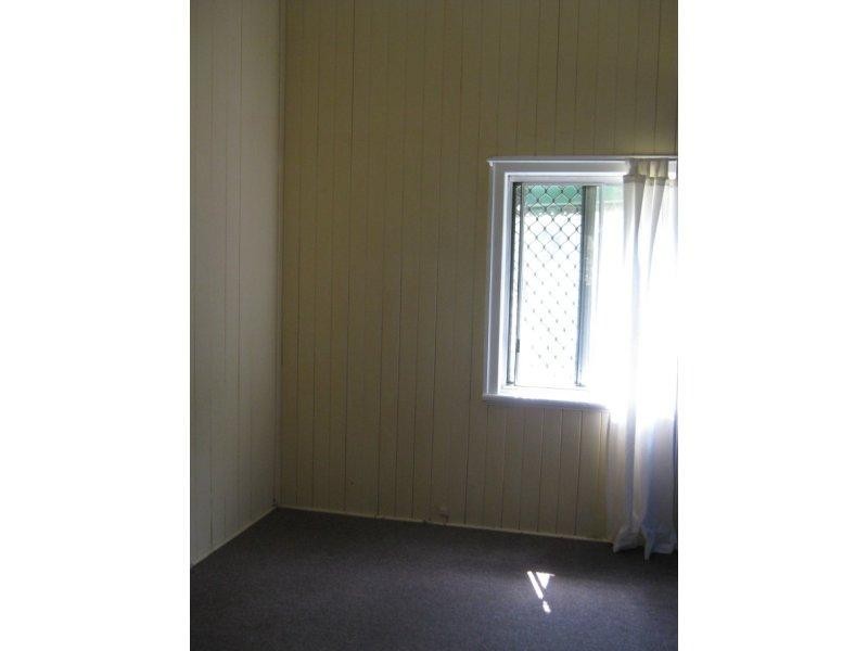 2 Crimmens Street, Maryborough QLD 4650