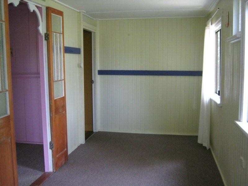 2 Crimmens Street, Maryborough QLD 4650