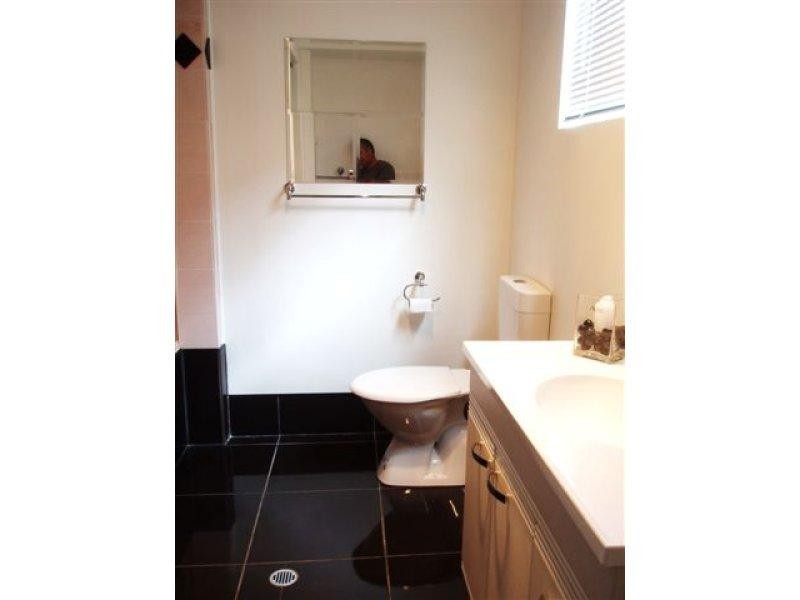 1/64 North Street, Maryborough QLD 4650
