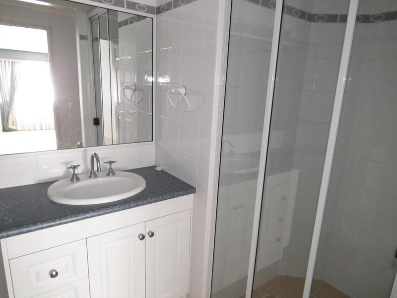 8 Guilmartins Way, Tinana QLD 4650