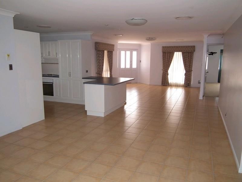 8 Guilmartins Way, Tinana QLD 4650