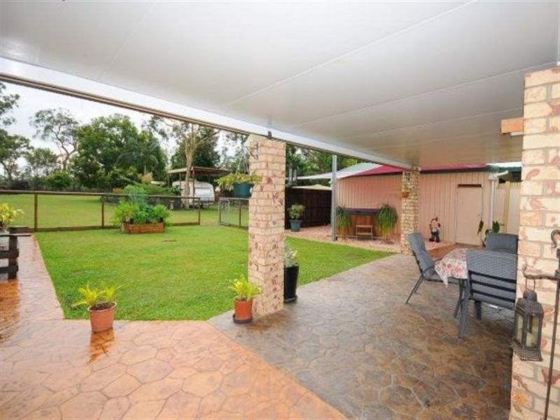 180 Woocoo Drive, Oakhurst QLD 4650
