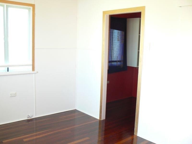 33 Stafford Street, Maryborough QLD 4650