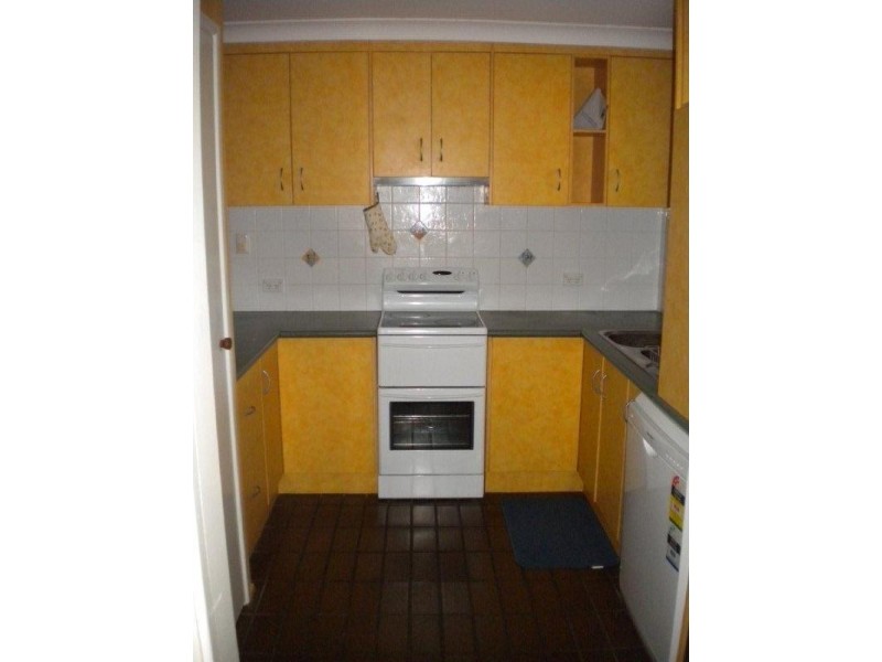 4 Jocelyn Parade, Granville QLD 4650