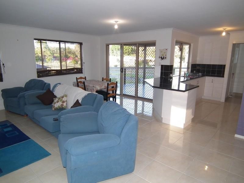 2/27 Serenity Drive, Tinana QLD 4650
