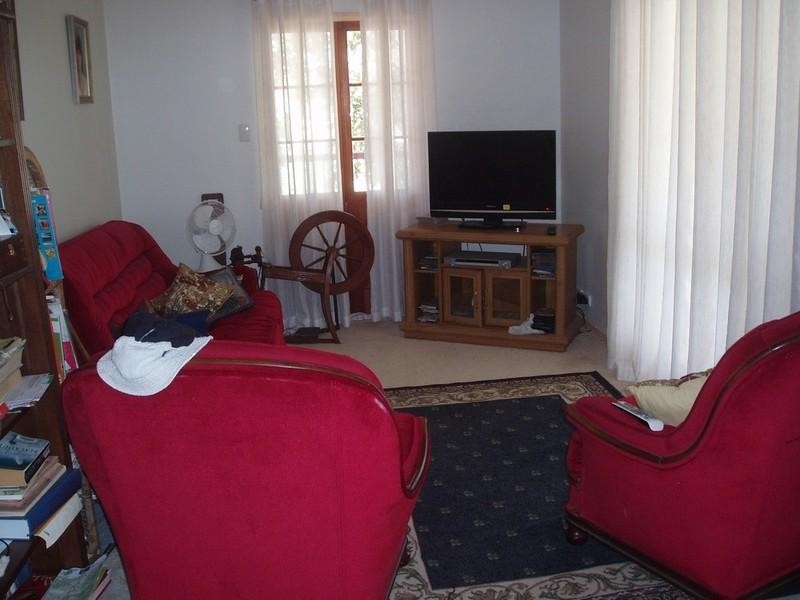 9 Gee Street, Tiaro QLD 4650