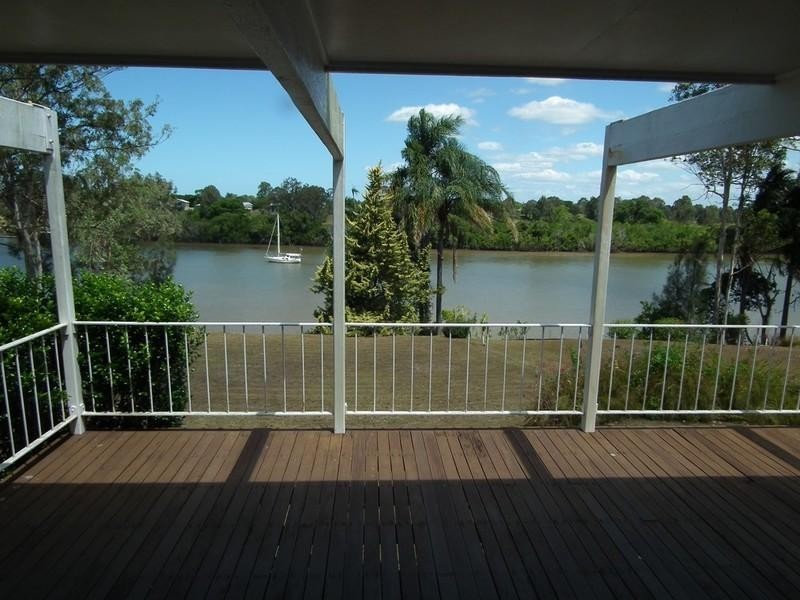 327 Lennox Street, Maryborough QLD 4650