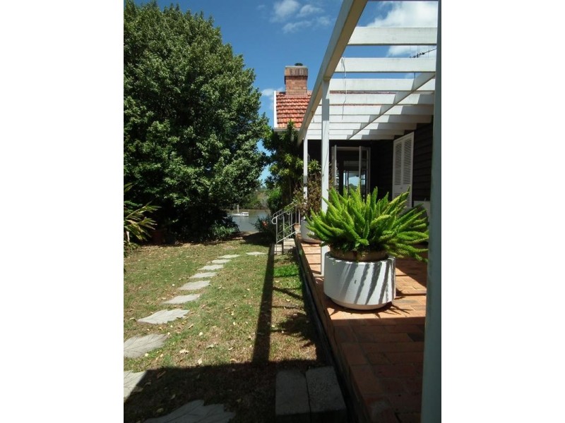 327 Lennox Street, Maryborough QLD 4650